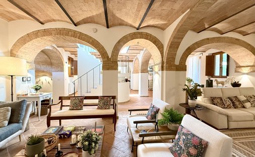 Villa in Buonconvento, Tuscany, Italy 1