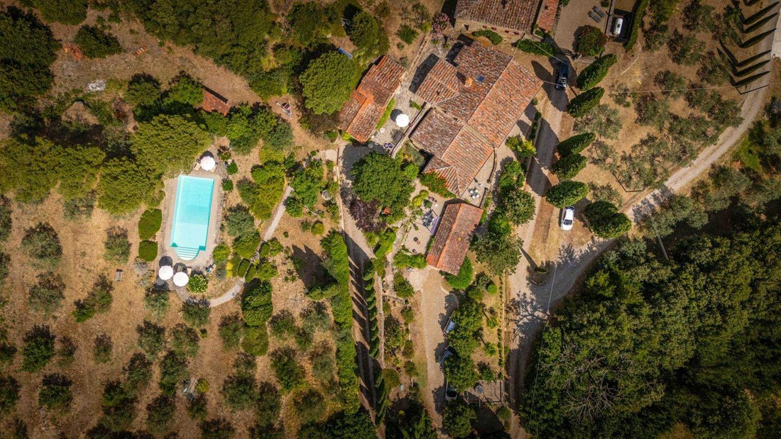Country House in Castiglion Fiorentino, Tuscany, Italy 4 - 18409385