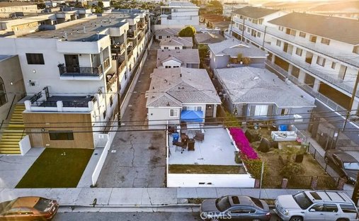 Hawthorne, California, United States 1