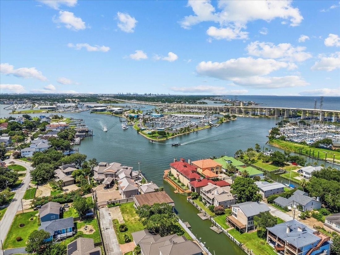 House in Kemah, Texas, United States 5 - 18416393