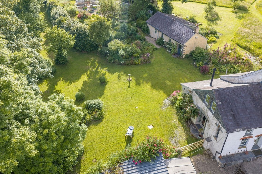 Farm Ranch in Clydau, Wales 2 - 18411103