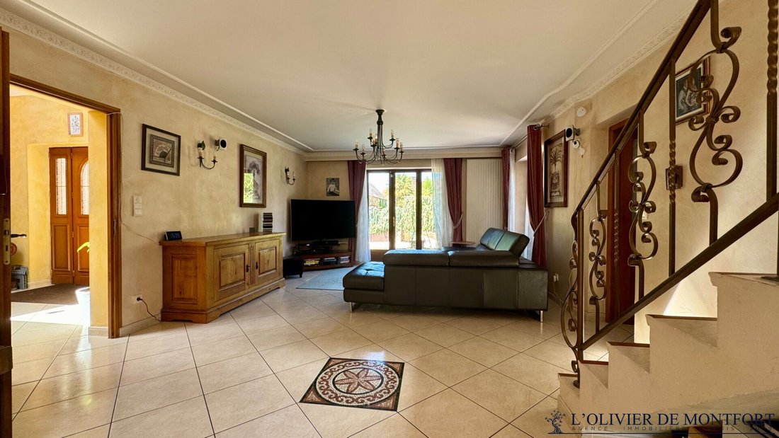 House in Le Tremblay-sur-Mauldre, Ile-de-France, France 5 - 18407558