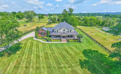 House in College Grove, Tennessee, United States 1