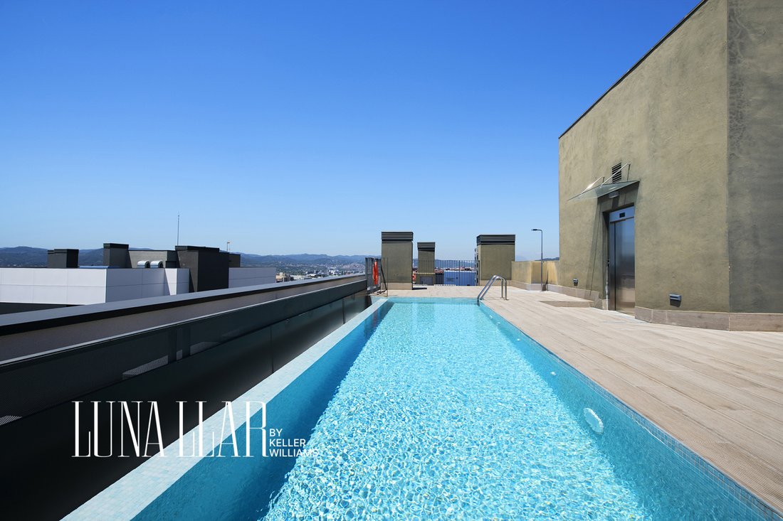 Apartment in Cornella de Llobregat, Catalonia, Spain 4 - 18411641
