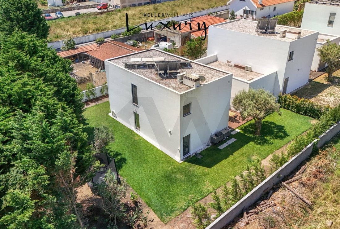 Townhouse in São João das Lampas, Lisbon, Portugal 3 - 18411045