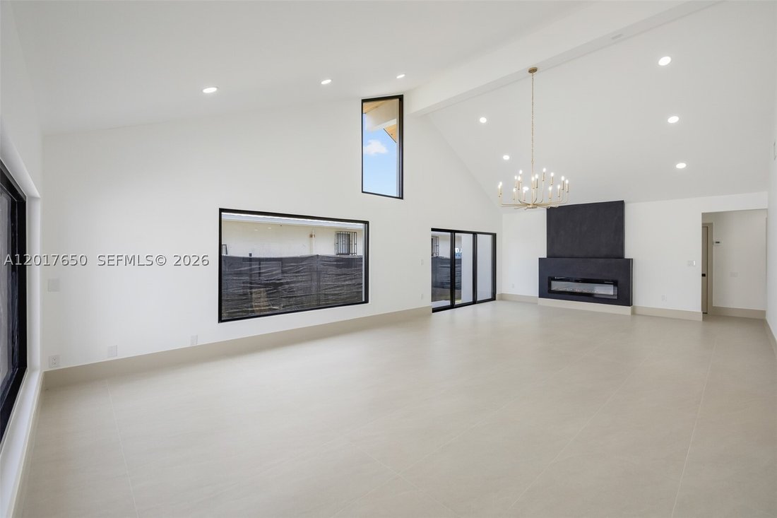 House in Miami, Florida, United States 2 - 17909848