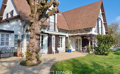Villa in Forges-les-Bains, Ile-de-France, France 1