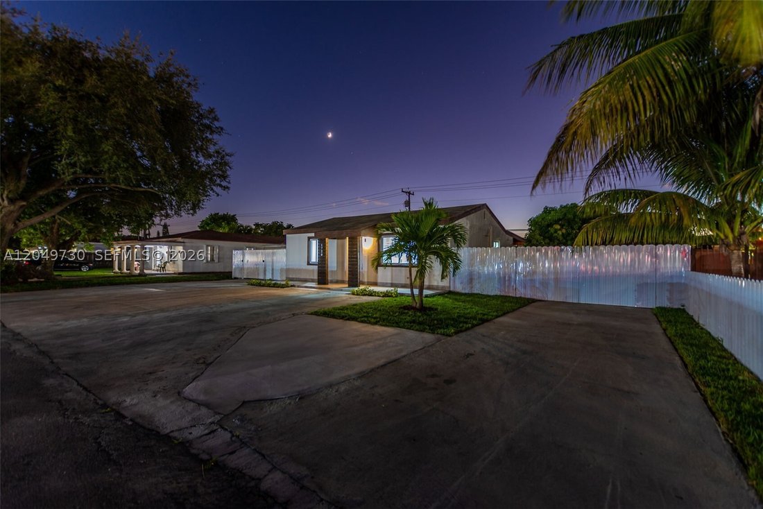 House in Miami, Florida, United States 4 - 18417271