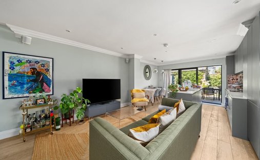House in Brondesbury, Brent, England 1