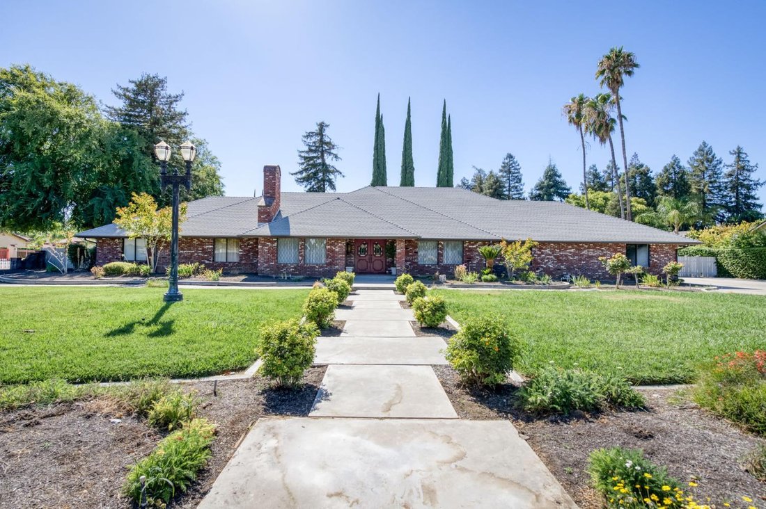 House in Fresno, California, United States 1 - 18407750