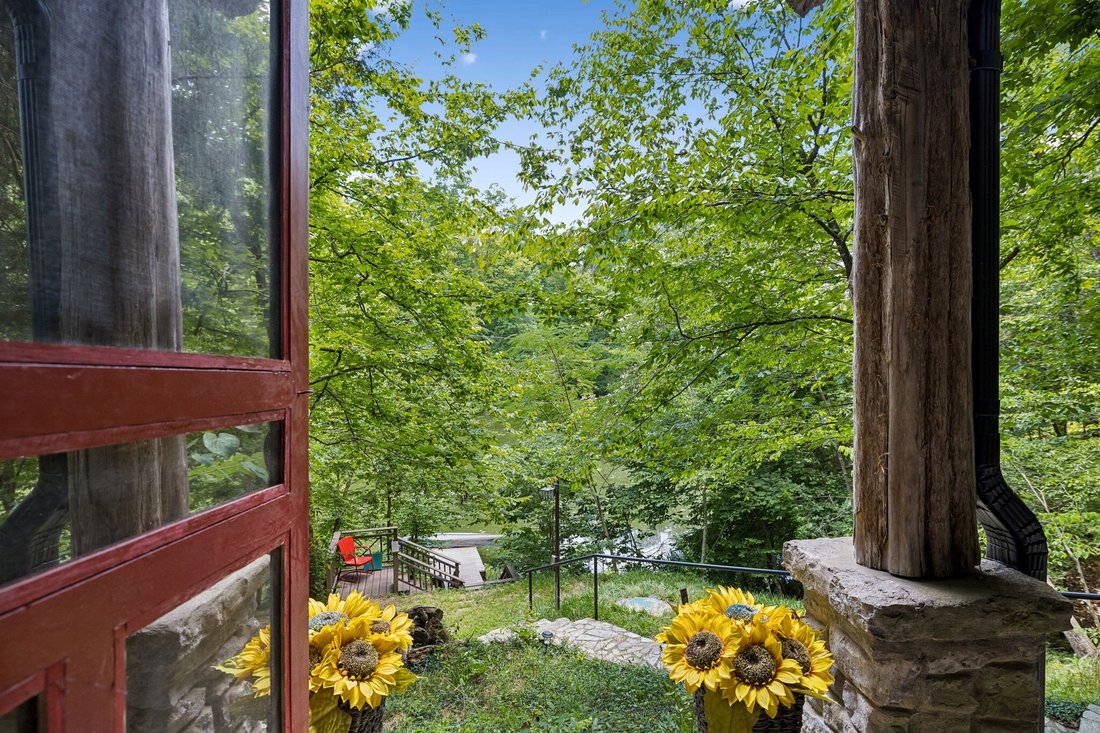 House in Bon Aqua, Tennessee, United States 1 - 18408597