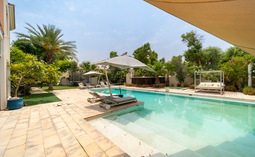 Villa in Emirati Arabi Uniti 1