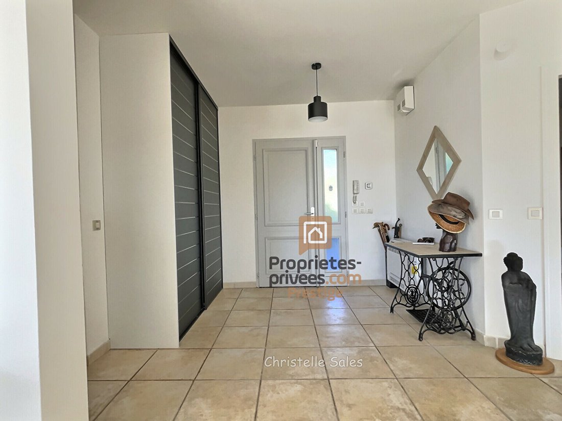 Villa à Bagnols-en-Forêt, Provence-Alpes-Côte d'Azur, France 4 - 18405606