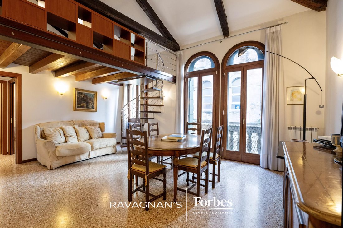 Apartment in Dorsoduro, Venice, Italy 1 - 18404805