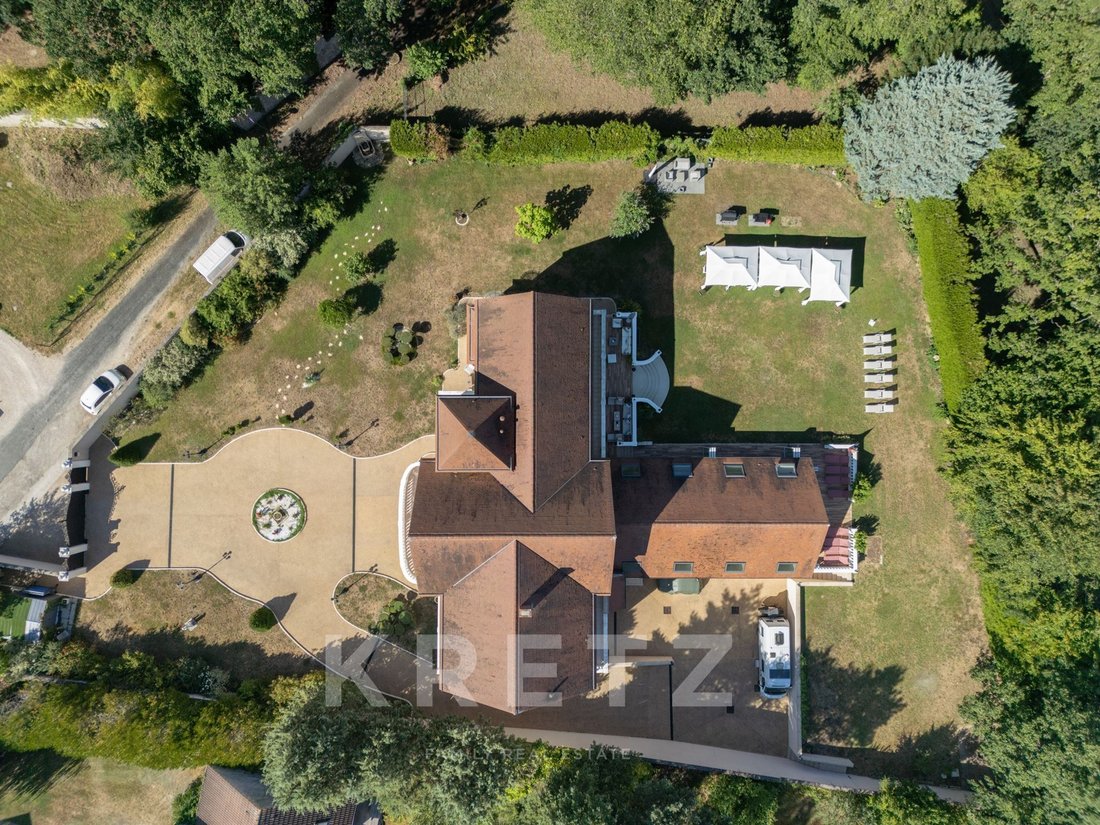House in Poigny-la-Forêt, Ile-de-France, France 2 - 18409371