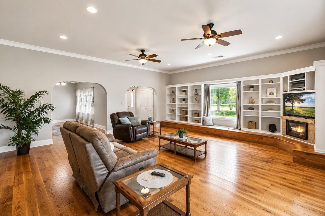 House in Cedar Creek, Texas, United States 5 - 18414789