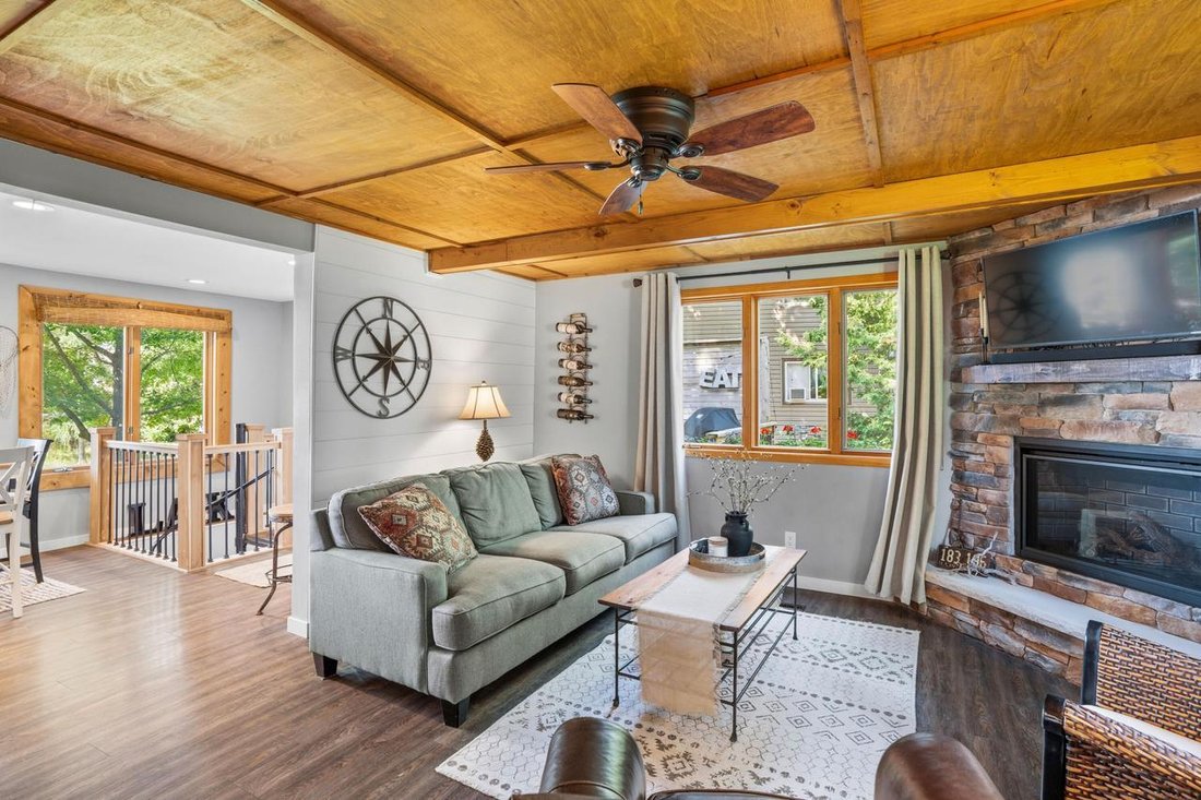 House in Tichigan, Wisconsin, United States 5 - 18416185