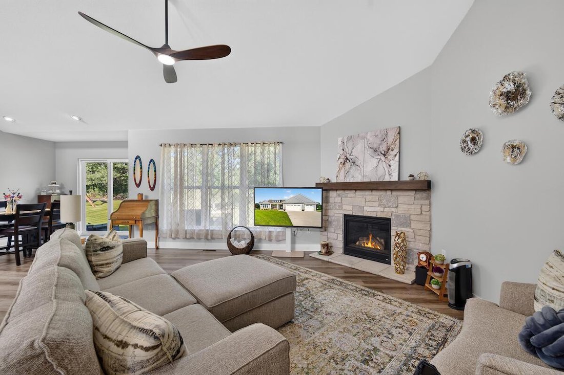 House in Mukwonago, Wisconsin, United States 5 - 18407215