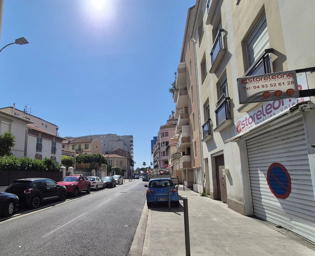 Nice, Provence-Alpes-Côte d'Azur, France 2 - 15509474