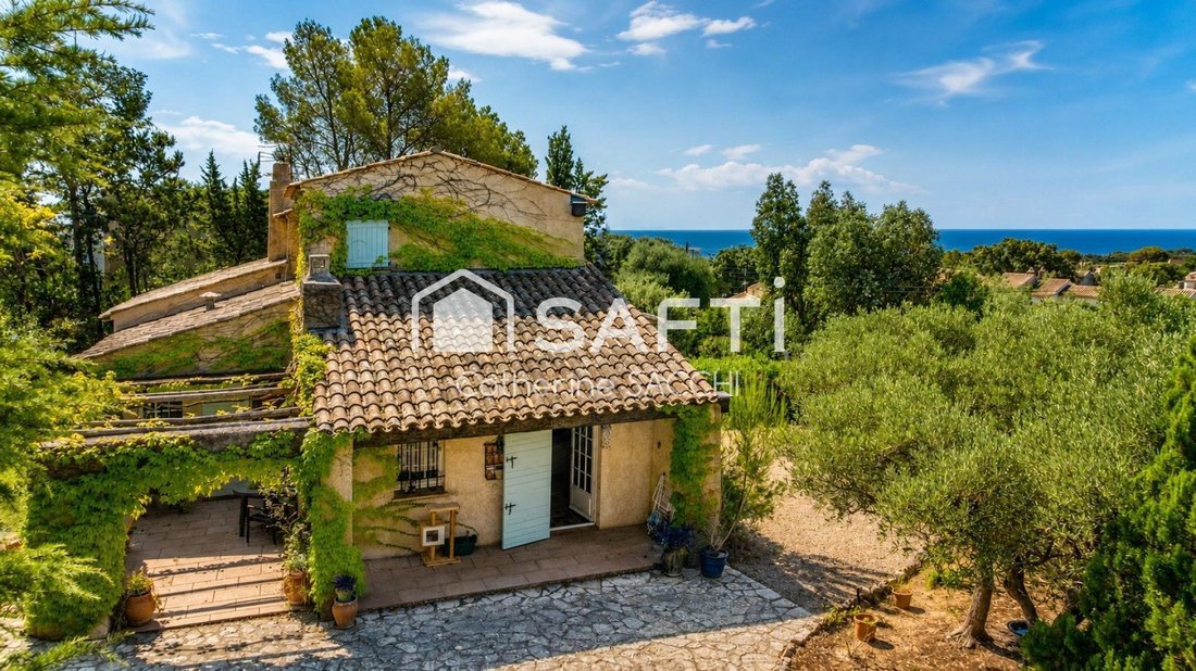 House in Le Dramont-Agay-Anthéor-Le Trayas, Saint-Raphaël, France 1 - 17567925