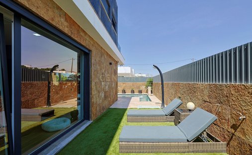 Villa in Fernao Ferro, Setubal, Portugal 1