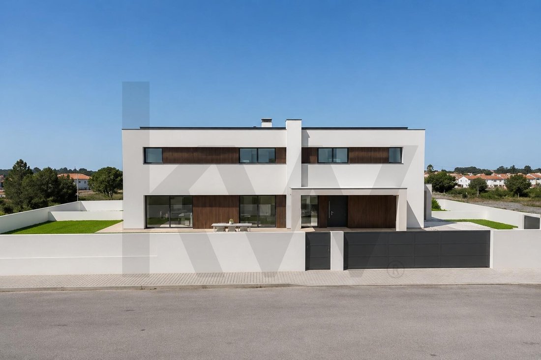 Townhouse in Silveira, Lisbon, Portugal 5 - 18416813