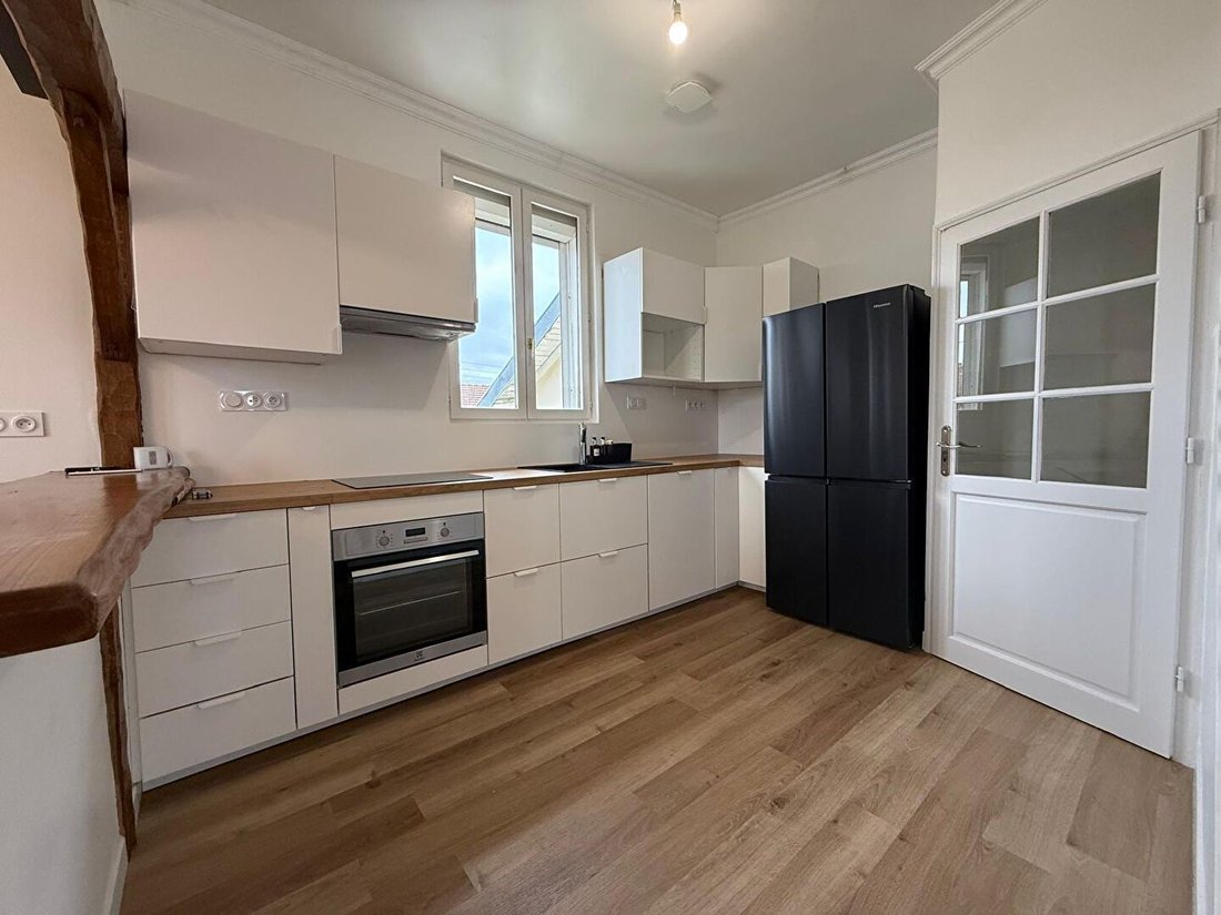 House in Les Mureaux, Ile-de-France, France 2 - 18404239