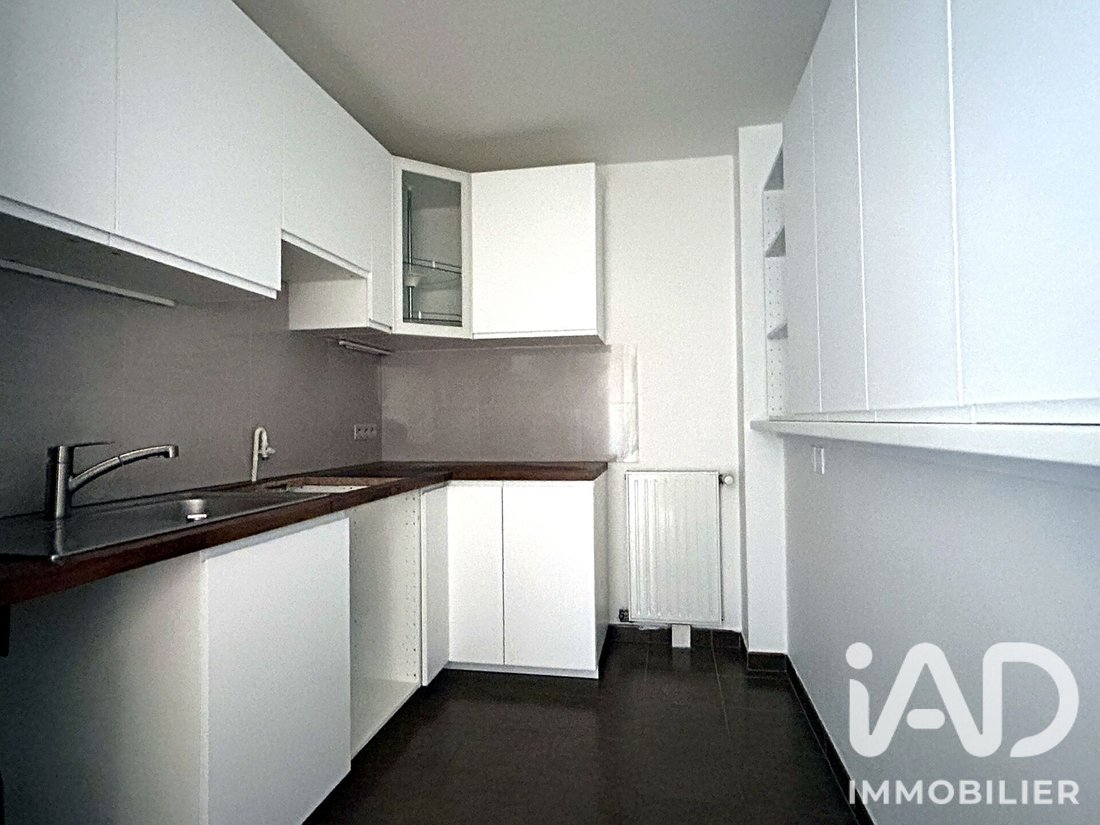 Apartment in Montreuil, Versailles, France 3 - 18414171
