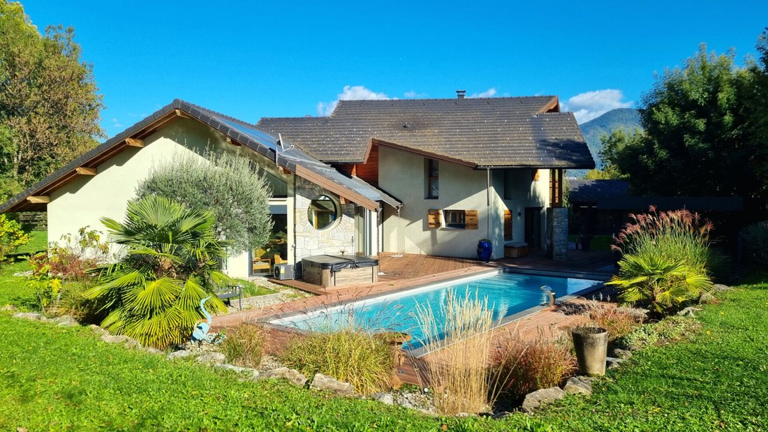 Villa in Verrens-Arvey, Auvergne-Rhône-Alpes, France 2 - 18405668