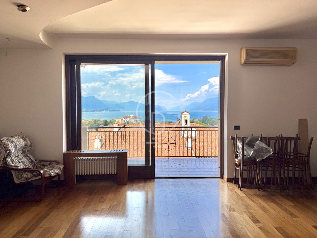 Apartment in Desenzano Centro, Desenzano del Garda, Lombardy 2 - 18415309