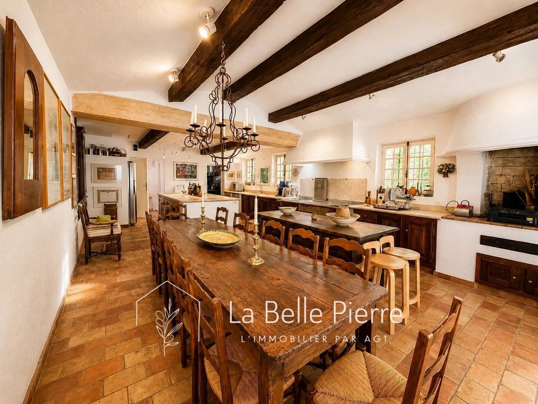 Villa in Tourrettes-sur-Loup, Provence-Alpes-Côte d'Azur, Frankreich 2 - 18409355