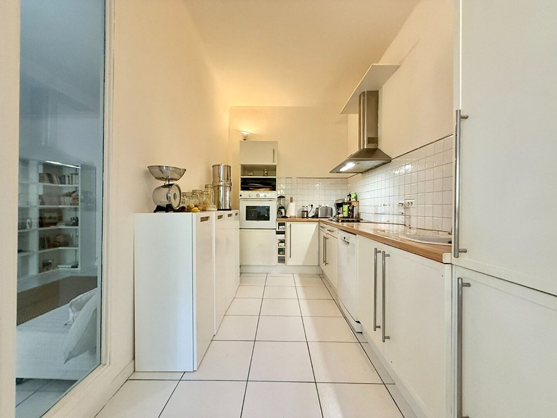 Apartment in Bonneveine, 8e Arrondissement, Marseille 4 - 18406030