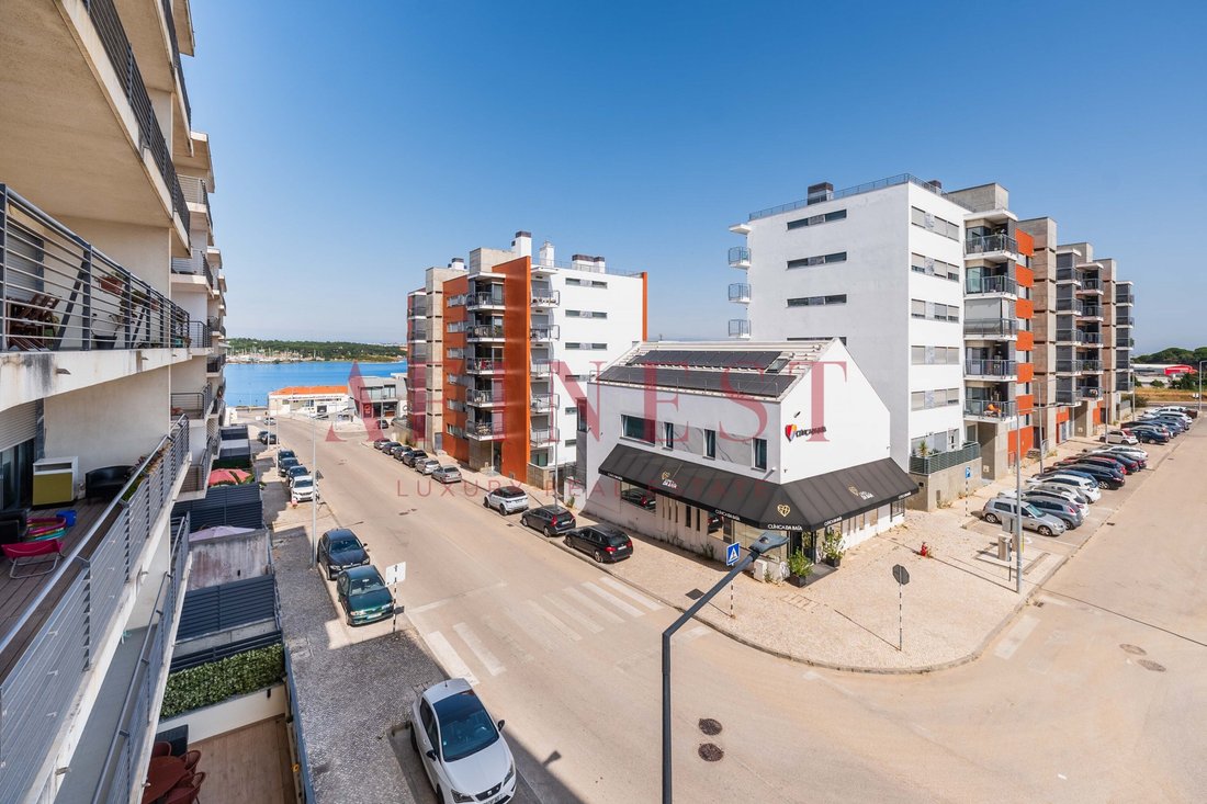 Apartment in Seixal, Arrentela e Aldeia de Paio Pires, Setubal, Portugal 3 - 18302671