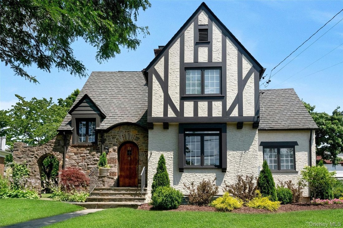 House in Yonkers, New York, United States 1 - 18333579