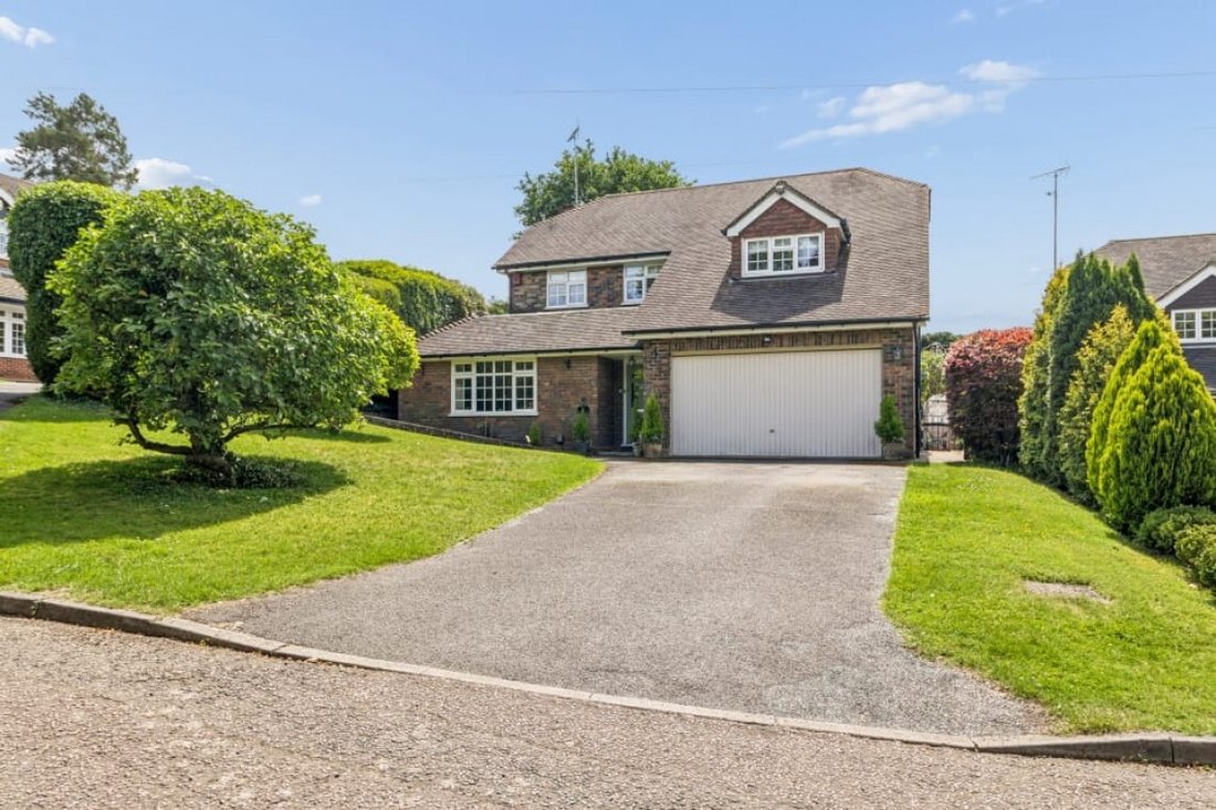 House in Chalfont Saint Peter, England 1 - 18402838