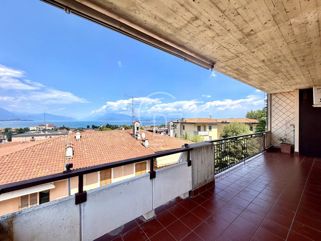 Apartment in Desenzano Centro, Desenzano del Garda, Lombardy 3 - 18415309