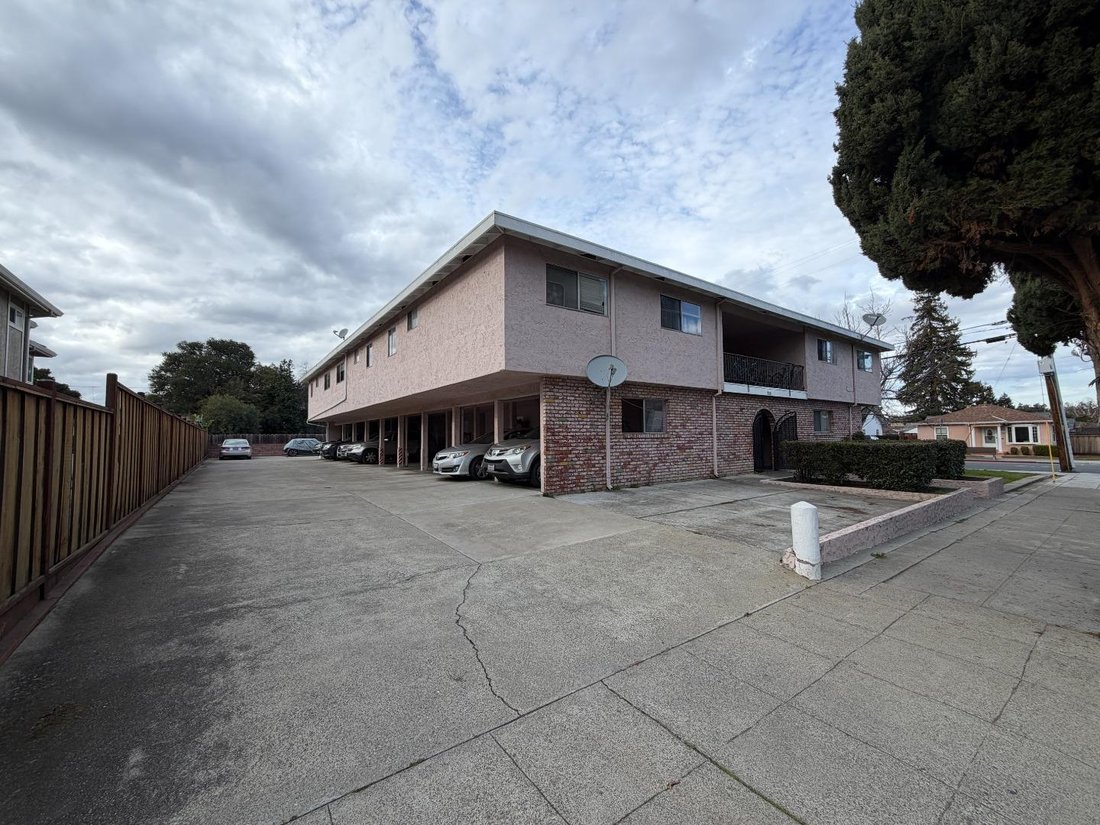 Sunnyvale, California, United States 5 - 18407583