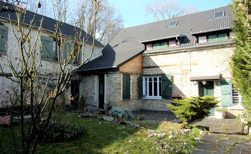 Villa in Vernon, Normandy, France 1