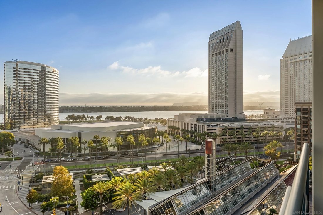 Condo in San Diego, California, United States 5 - 18408425