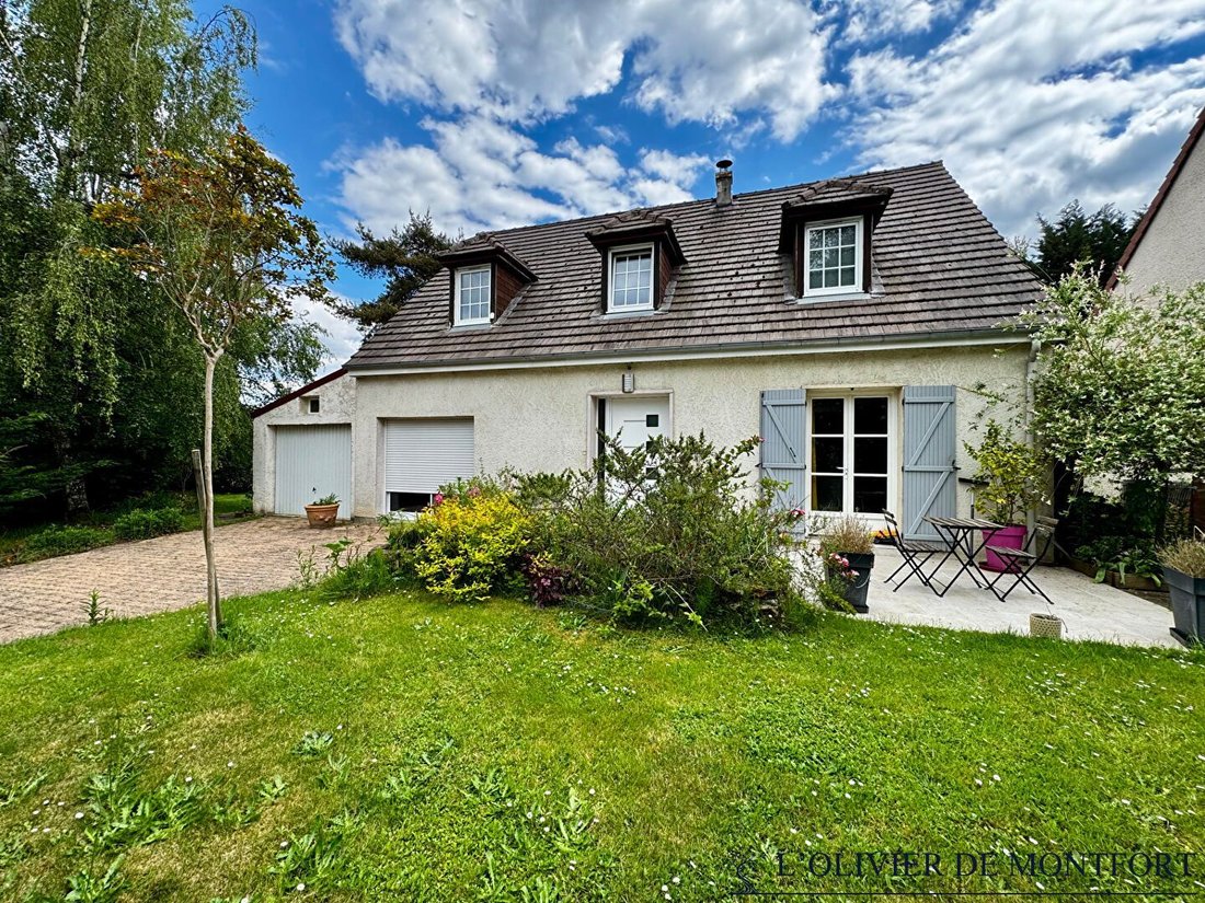House in Montfort-l'Amaury, Ile-de-France, France 4 - 18407533
