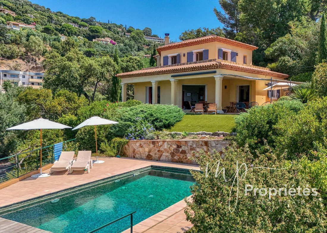 Haus in Rayol-Canadel-sur-Mer, Provence-Alpes-Côte d'Azur, Frankreich 1 - 18412172