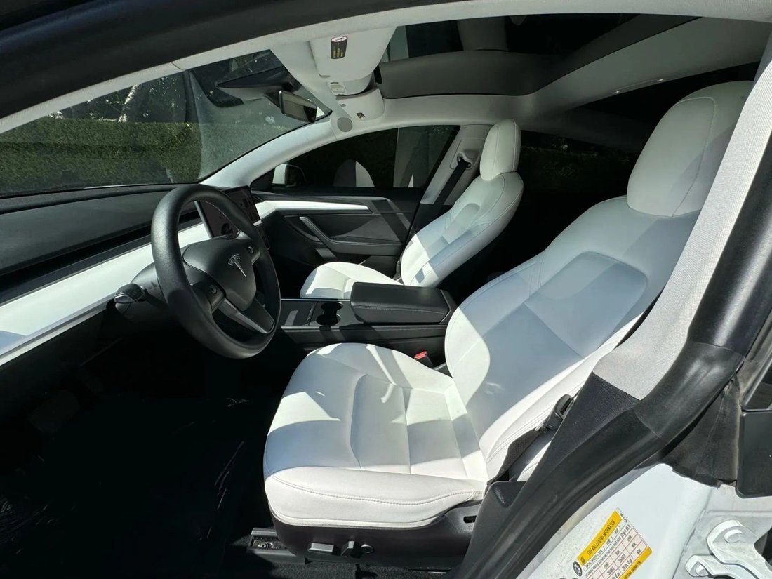 Sedan in Riverside, CA, United States 4 - 18412228