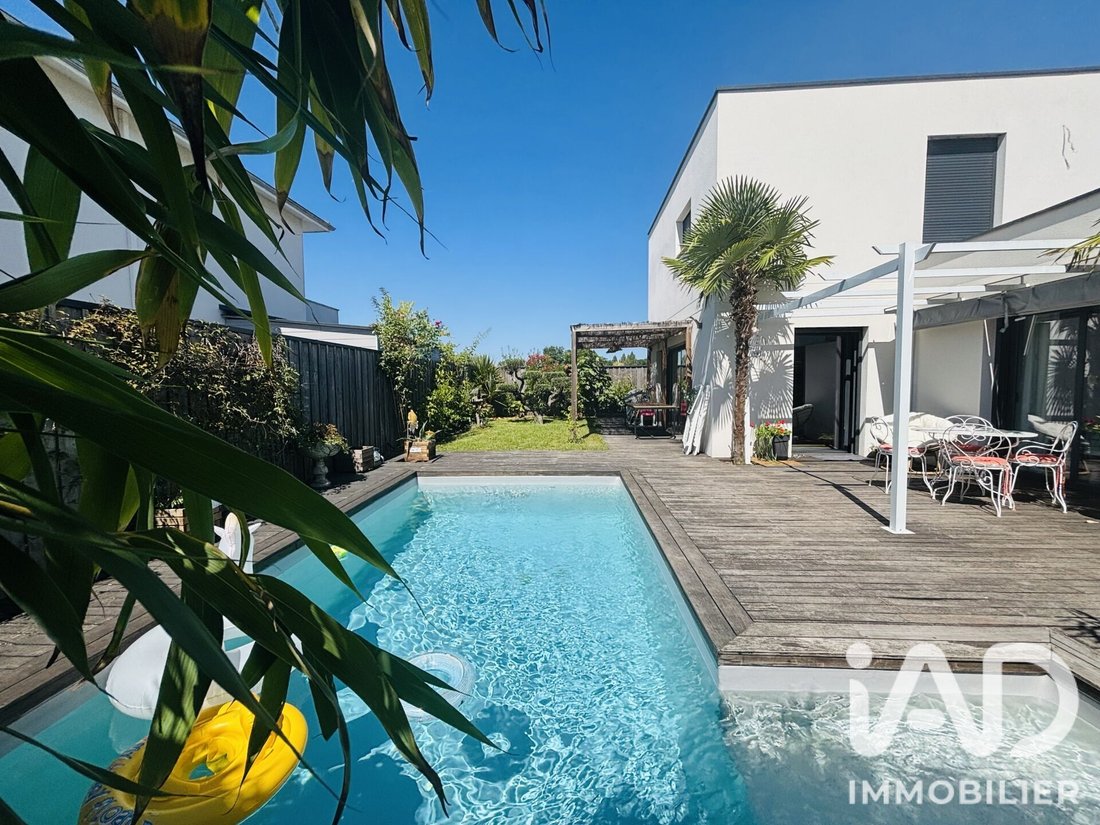 House in Sud, Artigues-pres-Bordeaux, France 2 - 18414255