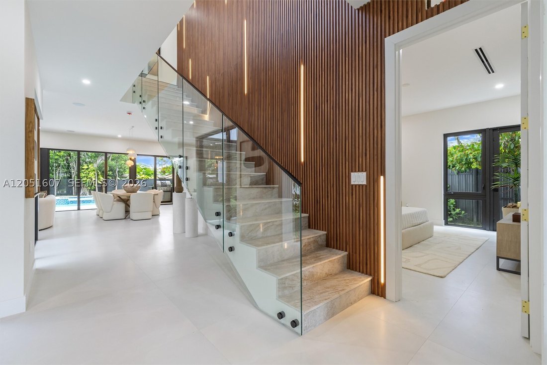 House in Miami, Florida, United States 5 - 18414835