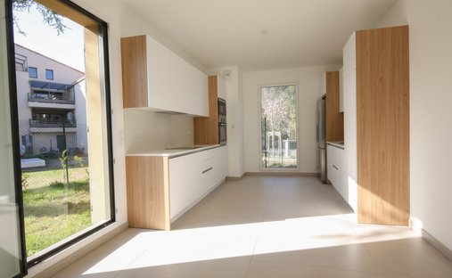 Apartment in Est-Repentance-Les Trois Bons Dieux, Aix-en-Provence, France 1