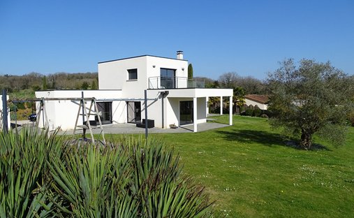 Villa in Sainte-Nathalene, Nouvelle-Aquitaine, France 1