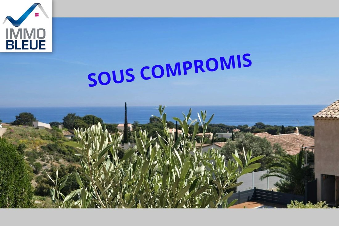 Villa in Le Village-L'Esperon, Sausset-les-Pins, France 1 - 18403978