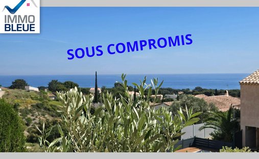 Villa in Le Village-L'Esperon, Sausset-les-Pins, France 1