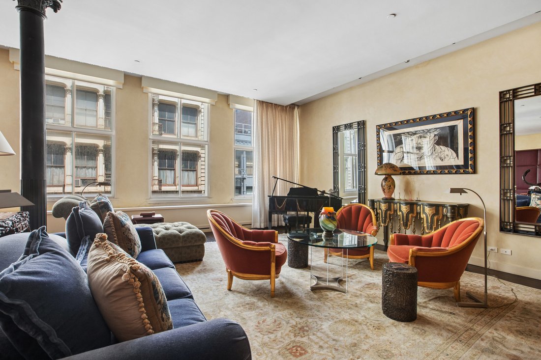 New York, New York, United States 3 - 18409330