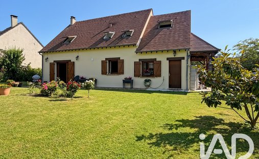 House in Bois Saint Martin-Yvris-Richardets-Monfort, Noisy-le-Grand, France 1